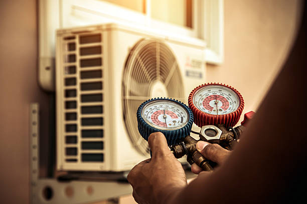 Professional Hvac Installation technician working in Brightwaters, NY